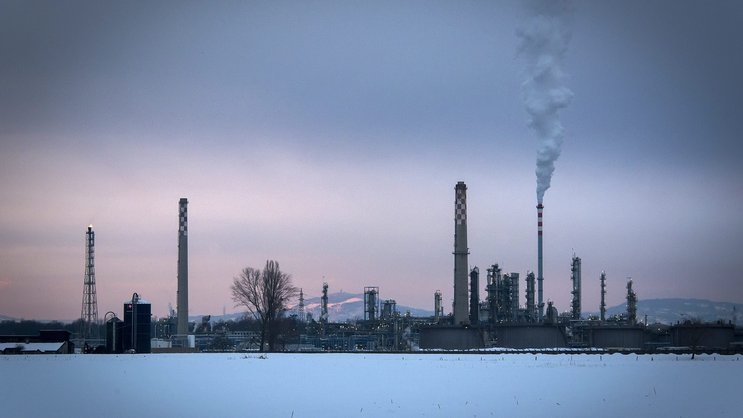 Treibhausgasemissionen sind in aller Munde. Unternehmen sind angehalten, diesbezüglich Verantwortung zu übernehmen. Da sie dies nicht freiwillig gemacht haben, wurden nun die Berichterstattungs-Gesetze verschärft.