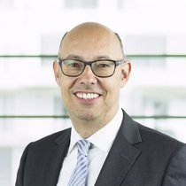 Thomas Breitenmoser ist für Complementa als Mitglied der Geschäftsleitung und Leiter der Abteilung Investment-Consulting und Controlling tätig.