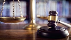 En 2018, le médecin incriminé avait déjà été condamné pour fraude qualifiée et falsification de documents en lien avec son cabinet.