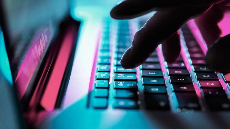 Die Ermittler schliessen einen Datendiebstahl nicht aus und rufen Kundinnen und Kunden zur Vorsicht auf.