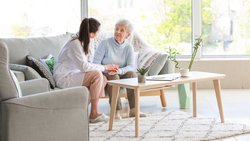 Le nouveau programme vise à garantir que les personnes soignées à domicile bénéficient également des mesures de la Commission fédérale pour la qualité.
