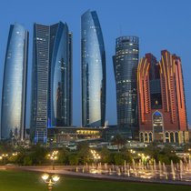Skyline von Abu Dhabi: Hier soll ein neuer KI-Rückversicherer entstehen.