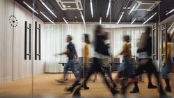 Le sondage «Baromètre Conditions de travail» auprès les travailleurs suisses révèle que le stress et la charge psychique sont en hausse.