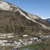 Dans le village de Vazerol (GR), environ 35'000 mètres carrés de terres agricoles pourraient devenir des terrains à bâtir dans le but de reloger les habitants de Brienz.