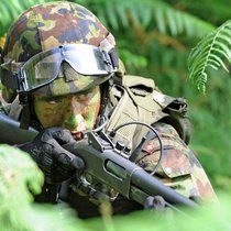 La Suva gère depuis 2005 l'assurance militaire, qui a le statut d'assurance sociale indépendante, sur mandat de la Confédération.
