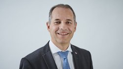 «Fraglich ist, welche Folgen die abermals gestiegene Verschuldung der meisten Staaten für uns alle hat», Philipp Gmür, CEO Helvetia.