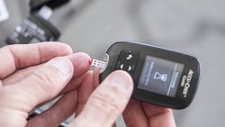 In Zukunft sollen die Krankenkassen verpflichtet sein, die Kosten für im Ausland eingekaufte medizinische Mittel und Gegenstände wie Blutzuckerteststreifen zu übernehmen.