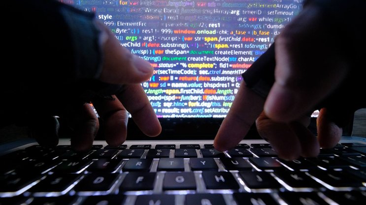 Les PME, qui représentent environ 99% des entreprises en Suisse, sont des cibles particulièrement attractives pour les cybercriminels.