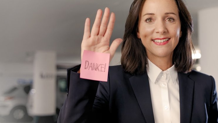 Danke sagen und Wertschätzung zeigen für treue Kundinnen und Kunden, war das Ziel einer Videokampagne der Baloise.