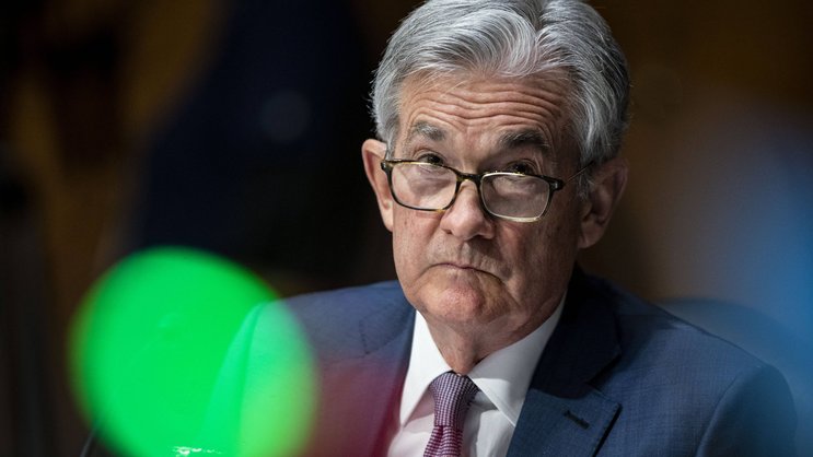 Wenn die Notenbanken auf steigende Inflationsraten zu reagieren drohen, wie aktuell die Fed (im Bild: Fed-Chef Jerome Powell), steigen die erwarteten Notenbankzinsen und die Realzinsen, und das ist schlecht für Aktien. Und dann ist es auch vorbei mit der funktionierenden Absicherung.