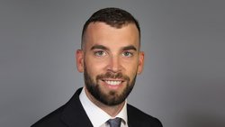 Ses nouveaux collègues à la FSAGA peuvent s'attendre à un échange de vues et à une collaboration de sa part: Elia Nicora, agent général d'AXA Suisse à Bellinzona.