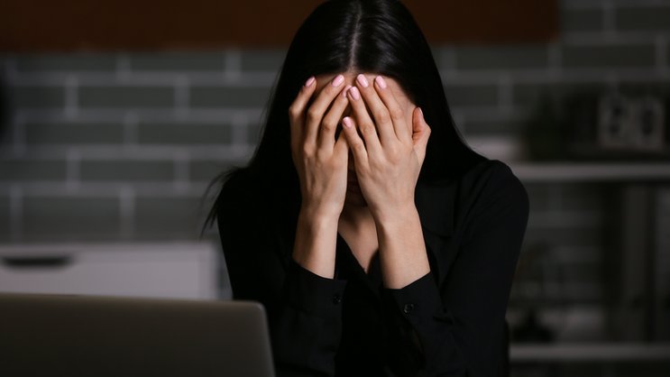Frauen und jüngere Menschen fühlen sich öfter entmutigt oder deprimiert.