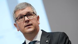 Stefan Mäder wird neuer Präsident beim Schweizerischen Versicherungsverband SVV und löst damit Rolf Dörig ab.
