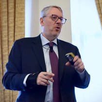 Sieht Vorteile bei Anleihen: Dan Ivascyn, Global Chief Investment Officer bei Pimco am Media Summit in London – noch vor den US-Zollankündigungen.