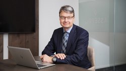 «Wir müssen wieder lernen zu verstehen: Es gibt kein risikofreies Leben»: Dieter Bartl, CEO Assepro Gruppe.