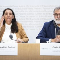«Se loger n'est pas un choix, c'est un besoin fondamental»: Jacqueline Badran, conseillère nationale PS, et Carlo Sommaruga, conseiller aux Etats et président de l'Association suisse des locataires (ASLOCA).