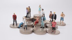 Das Wissen über Vorsorgethemen ist in der Schweiz auf einem konstant niedrigen Niveau, zeigt das Raiffeisen Vorsorgebarometer.