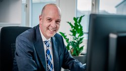 «Wir sehen Howden trotz der Grösse und Internationalität in der Schweiz als Startup, die Ärmel nach hinten gekrempelt, das Ziel vor Augen»: Daniel Gloor, Geschäftsleiter der BSC Broker Service GmbH.