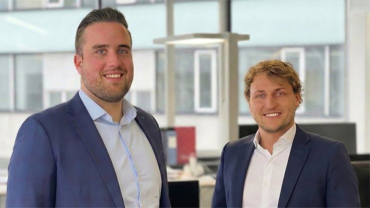 Die Credura-Gründer: Lucas Widmer (l.) und Roman Loosli.