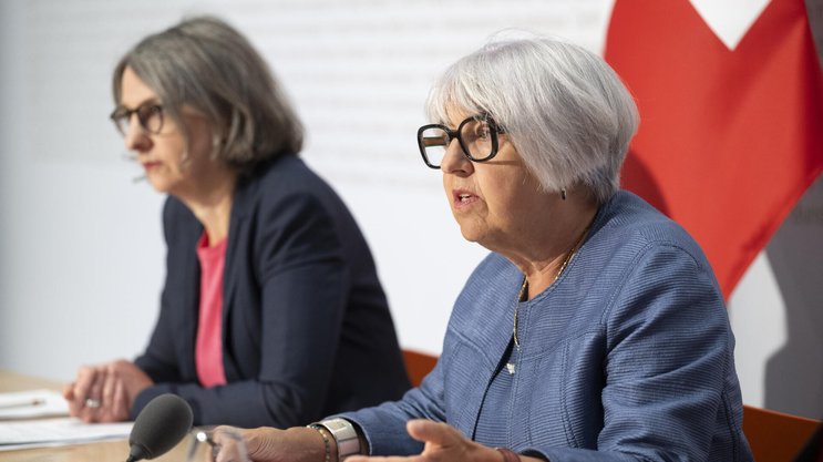 La conseillère fédérale Elisabeth Baume-Schneider expliquera mardi, aux côtés de la directrice de l'OFSP, Anne Levy, la hausse des primes d'assurance maladie prévue pour 2027.
