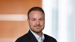 Raphael Schmid, Chief Commercial Officer, Aon Schweiz.