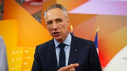 «Künstliche Intelligenz ist zwar zur grössten Sorge der Experten geworden, der Klimawandel stellt für die breite Öffentlichkeit jedoch nach wie vor das Risiko Nummer eins dar»: AXA-CEO Thomas Buberl. 