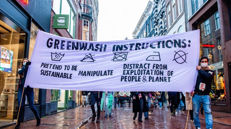 Ob «Greenwashing» Schuld ist an der Skepsis vieler Versicherungsnehmenden in Bezug auf deren Verständnis für nachhaltige Versicherungen?