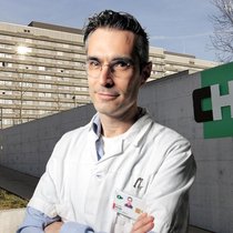 «L'IA améliore la prise en charge et nous avons constaté une baisse de la mortalité»: Dr. Sylvain Meylan, médecin associé au Service des maladies infectieuses du CHUV.
