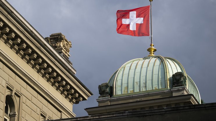 Effervescence également sous la coupole du Palais fédéral après l'annonce des primes d'assurance maladie pour 2024.