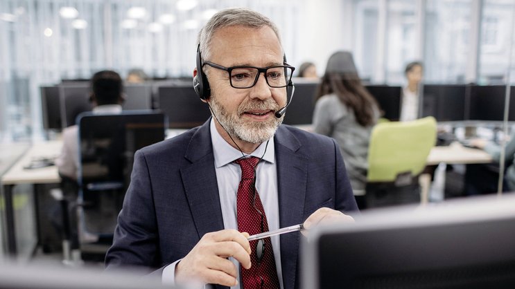 Als Kontakt des Kunden und der versicherten Personen übernimmt der Broker die zentrale Funktion der Beratung und entlastet damit die Anbieter von diesen Aufgaben.