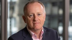 Hinterlässt bei Lloyd's grosse Fussstapfen: John Neal.