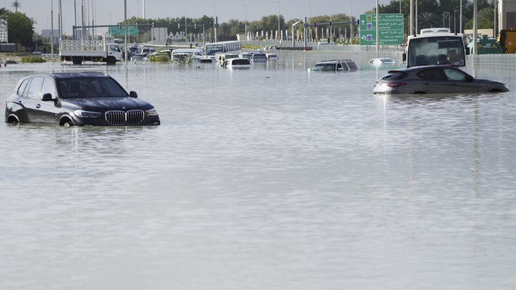 Une image inhabituelle: inondations à Dubaï.