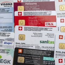 En matière de satisfaction client, les caisses maladie suisses et les autres assureurs privés obtiennent de bonnes notes de Comparis pour 2025, mais pas les meilleures.