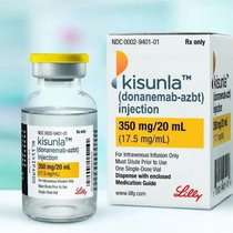 L'anticorps Donanemab, développé par la société Eli Lilly, réduit les dépôts protéiques nocifs dans le cerveau, appelés bêta-amyloïdes.