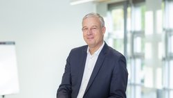 Fühlt mit seiner Studie den Familien auf den Zahn: Pax-Vertriebschef Daniel Mutz.