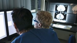 Künstliche Intelligenz im Einsatz: Dank neuronalen Netzen hat sich die Früherkennung von Brustkrebs massiv verbessert.