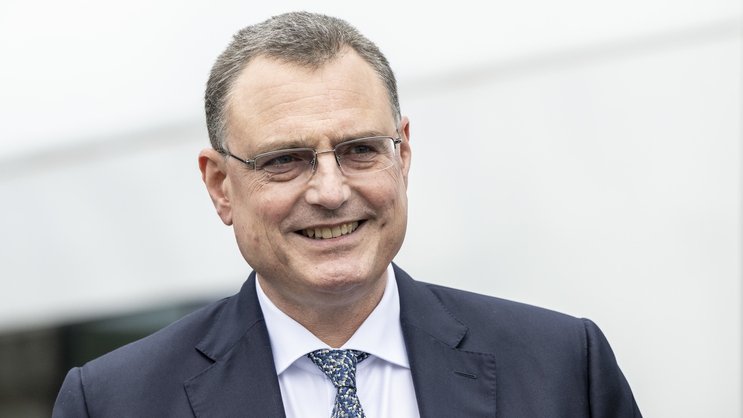«Dans notre démocratie directe, il importe que les citoyens soient informés, car ils votent sur des projets aux effets économiques significatifs»: Thomas Jordan, président de la BNS sortant.