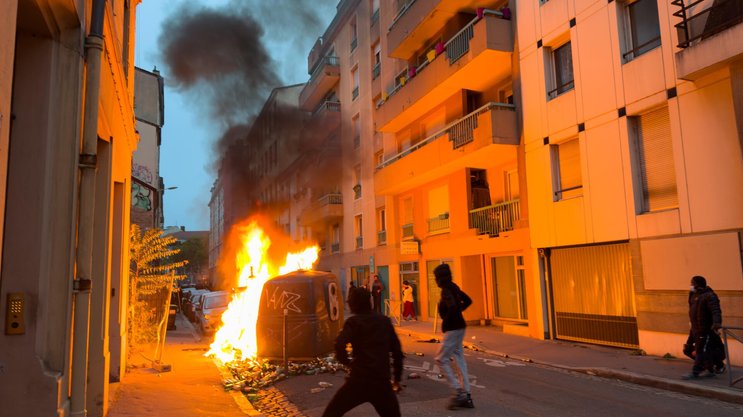 Samedi dernier, des manifestants sont à nouveau descendus dans la rue, comme ici à Lyon. Les dégradations de biens ont toutefois été bien moins nombreuses que la semaine précédente.