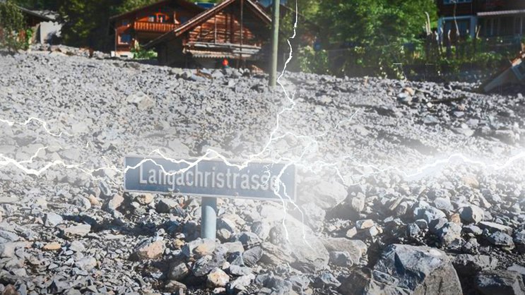 Szenen wie diese hier in Brienz erwarten das Bundesamt für Umwelt (Bafu) und auch Versicherer immer häufiger. Um die durch den Klimawandel entstehenden immensen Schäden etwas zu dämpfen, wird präventiv viel in Schutzbauten investiert.