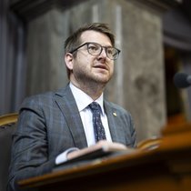 Auteur de l'initiative parlementaire: le conseiller aux États Baptiste Hurni. 