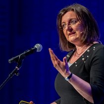 Kerstin Windhövel, Professorin an der Kalaidos Fachhochschule: Solange keine Gesetzesänderung vorgenommen wird, bleibt es bei einer systemwidrigen Umverteilung.»