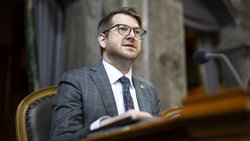 Auteur de l'initiative parlementaire: le conseiller aux États Baptiste Hurni. 