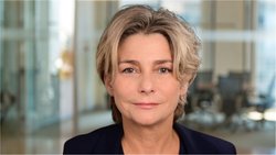 Talanx schafft Doppelfunktion für Stephanie Bode.