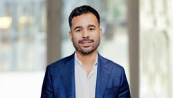«Regulierung für neue Technologien ist wichtig. Sie muss aber ausgewogen sein, um Fortschritt und Innovation nicht abzuwürgen.»: Joel Agard, Group Head of Innovation, Zurich Insurance Group.
