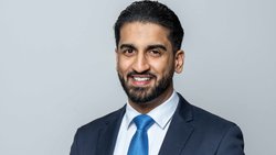 Aadil Attia: «Wir verstehen uns als technologiebasierte Versicherungsplattform, die im Tandem mit unseren Vertriebspartnern und unseren Risikoträgern agiert.»