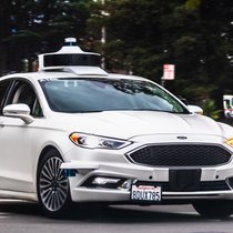 Robo-Taxi des US-Fahrdienstvermittlers Lyft auf einer Testfahrt im kalifornischen Palo Alto.
