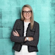 Nina Arquint übernimmt ab 1. Februar 2023 die Position als CEO für die EMEA-Region bei Swiss Re Corporate Solutions.