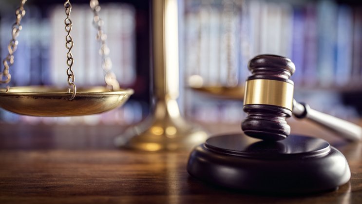 Der Ex-Manager der Berliner Zahnärztekasse hat die Klage wegen ungerechtfertigter Entlassung verloren.