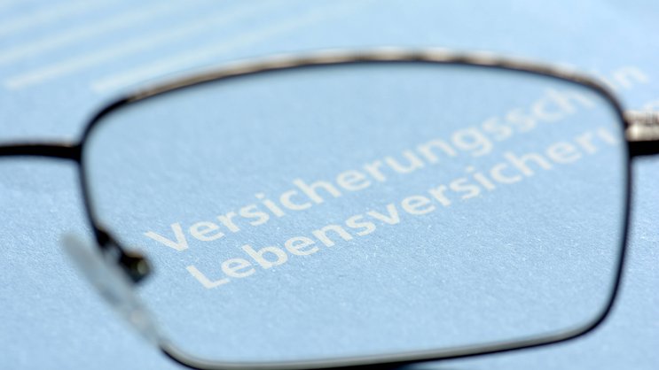 Lebensversicherungen sind ein riesiger Markt, doch die Gesamtprämien sind rückläufig.
