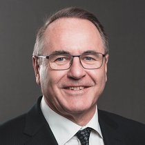 Hanspeter Konrad war bis Ende August 2023 Direktor des Schweizerischen Pensionskassenverbandes Asip. Er leitete den Verband 19 Jahre lang.
